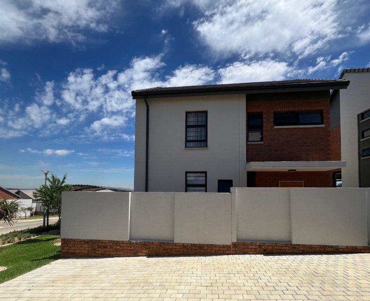3 Bedroom Property for Sale in Rooihuiskraal Gauteng