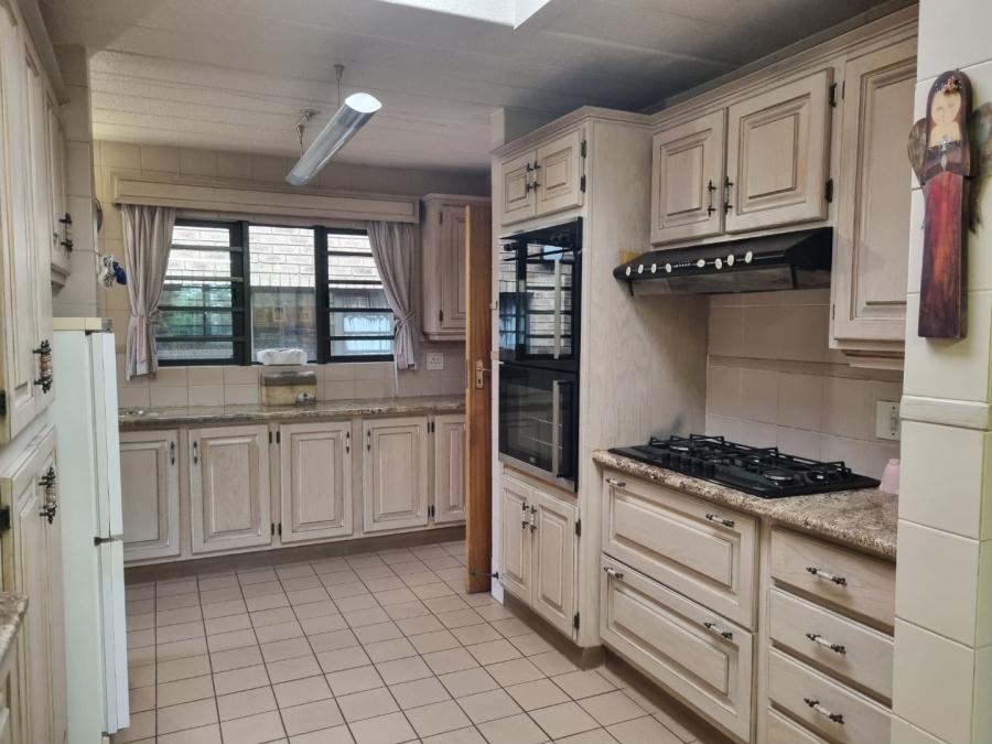 5 Bedroom Property for Sale in Vanderbijlpark SE 3 Gauteng