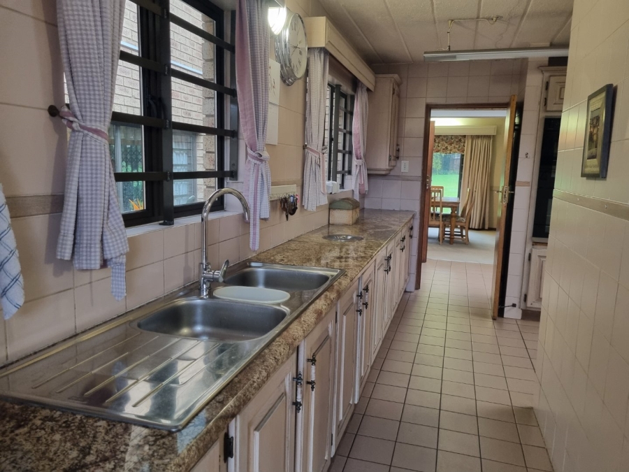 5 Bedroom Property for Sale in Vanderbijlpark SE 3 Gauteng