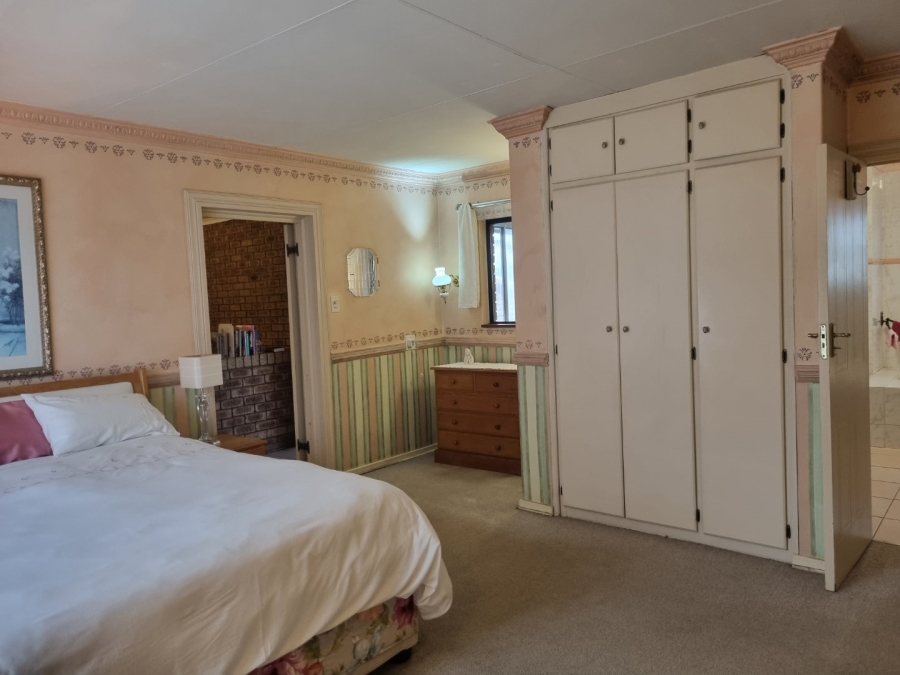 5 Bedroom Property for Sale in Vanderbijlpark SE 3 Gauteng