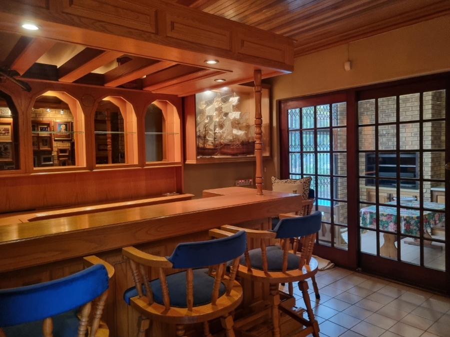 5 Bedroom Property for Sale in Vanderbijlpark SE 3 Gauteng