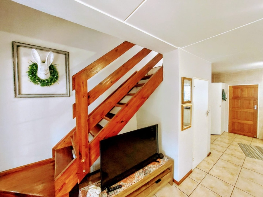 To Let 2 Bedroom Property for Rent in Sonneglans Gauteng