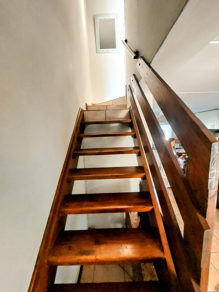 To Let 2 Bedroom Property for Rent in Sonneglans Gauteng