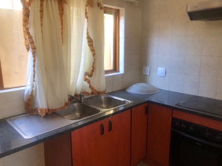 To Let 2 Bedroom Property for Rent in Kyalami Hills Gauteng