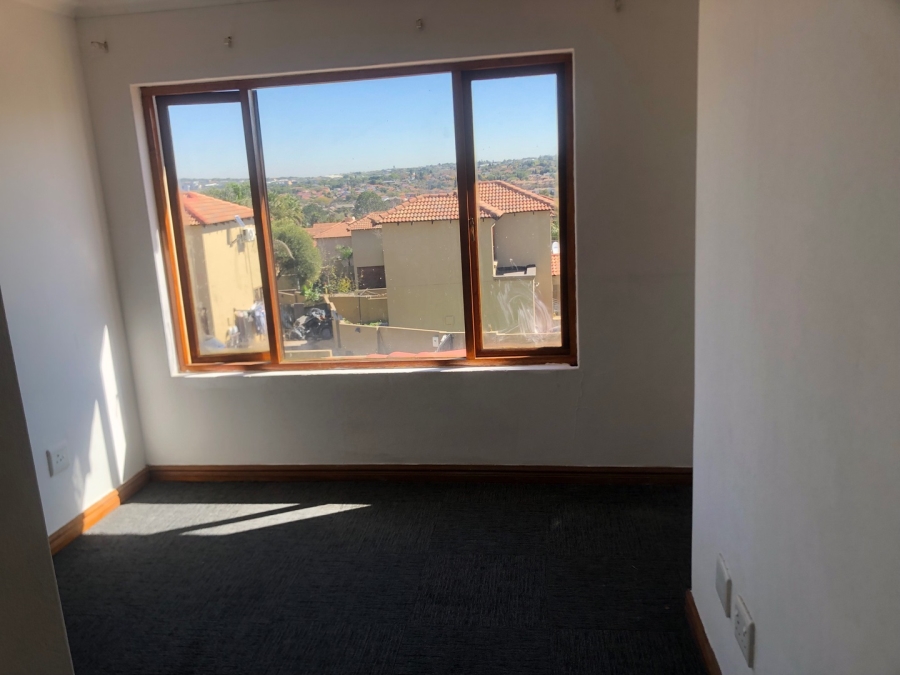 To Let 2 Bedroom Property for Rent in Kyalami Hills Gauteng