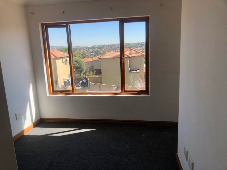 To Let 2 Bedroom Property for Rent in Kyalami Hills Gauteng