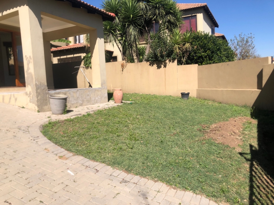To Let 2 Bedroom Property for Rent in Kyalami Hills Gauteng