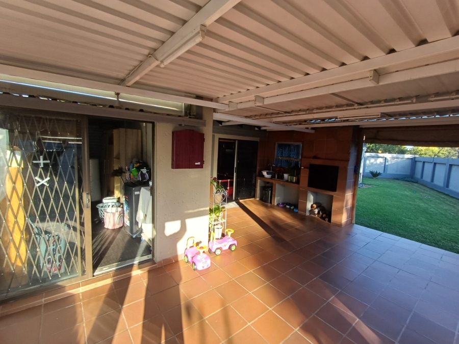 3 Bedroom Property for Sale in Annlin Gauteng
