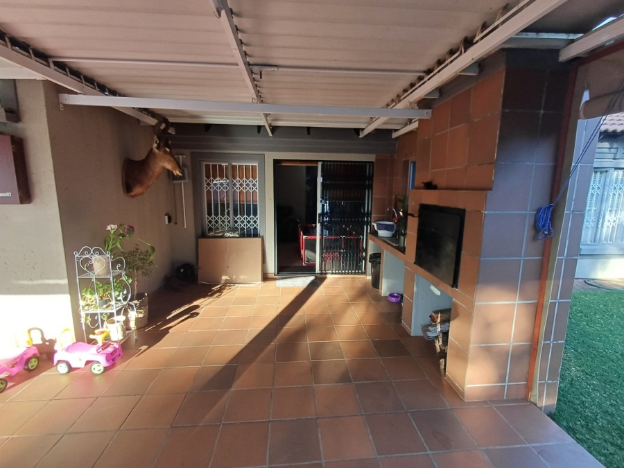 3 Bedroom Property for Sale in Annlin Gauteng