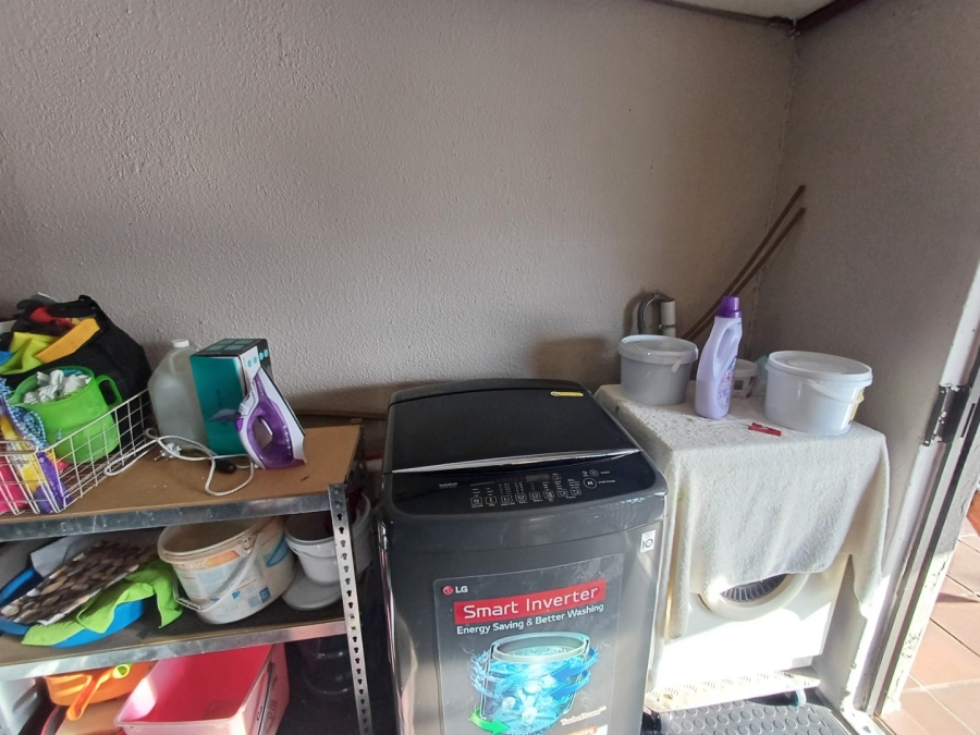 3 Bedroom Property for Sale in Annlin Gauteng