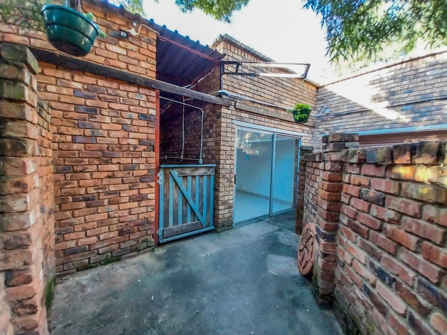 To Let 2 Bedroom Property for Rent in Hennops River Gauteng