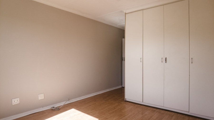 2 Bedroom Property for Sale in Waterstone Park Gauteng