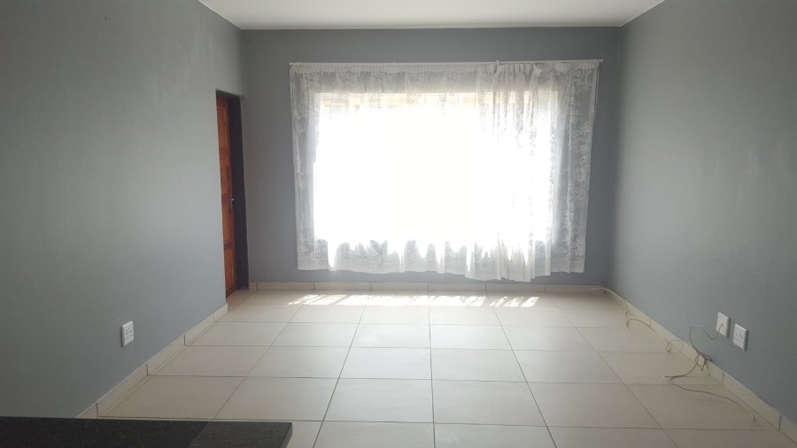 To Let 2 Bedroom Property for Rent in Meredale Gauteng