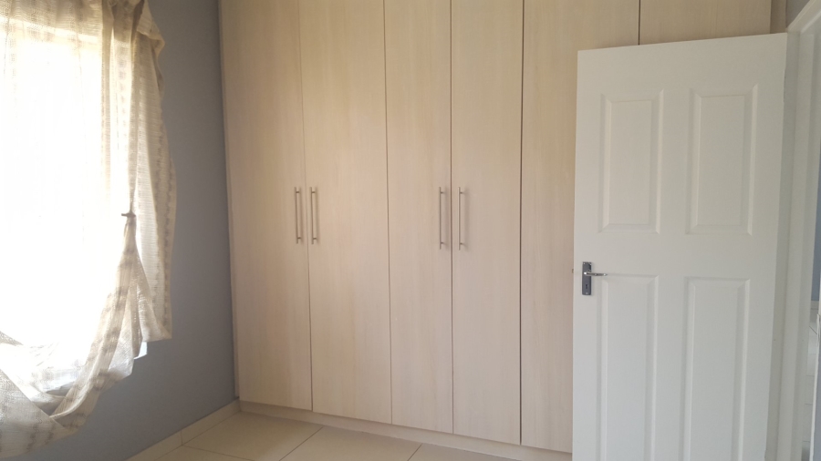 To Let 2 Bedroom Property for Rent in Meredale Gauteng