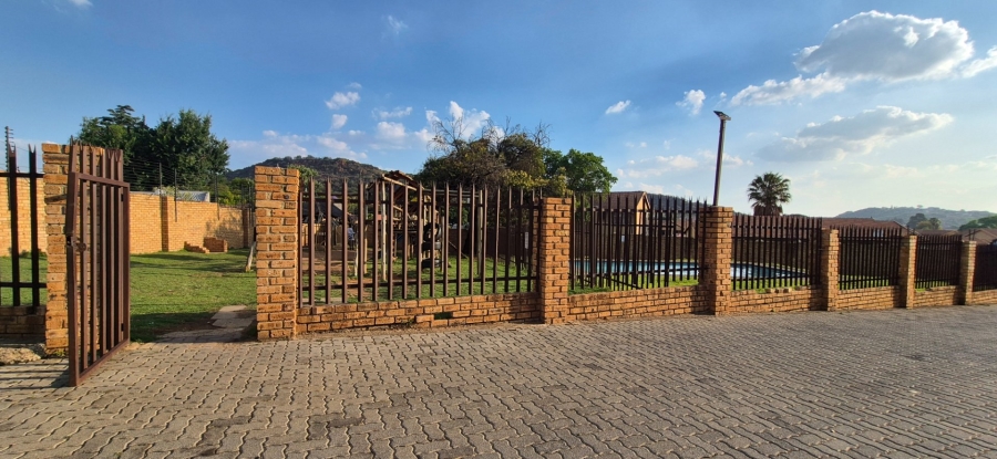 To Let 2 Bedroom Property for Rent in Meredale Gauteng