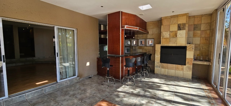 To Let 4 Bedroom Property for Rent in Brooklyn Gauteng
