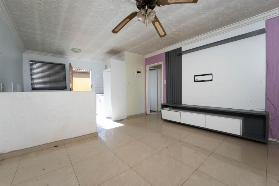 To Let 2 Bedroom Property for Rent in Protea North Gauteng