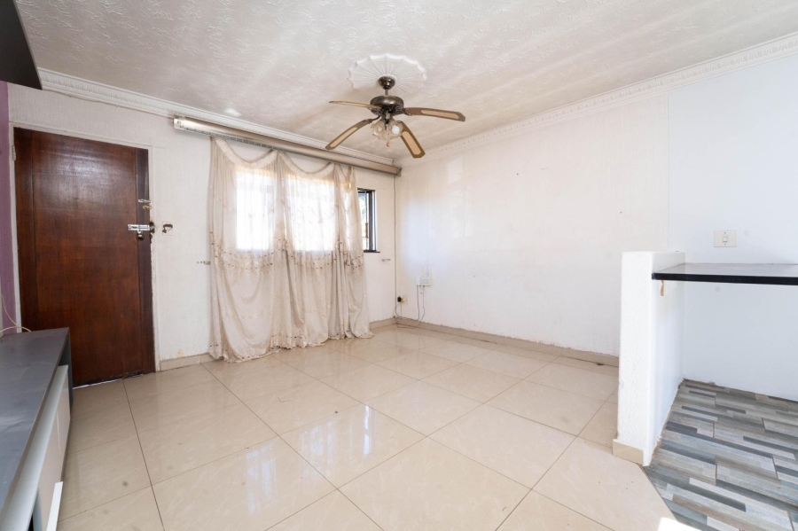 To Let 2 Bedroom Property for Rent in Protea North Gauteng