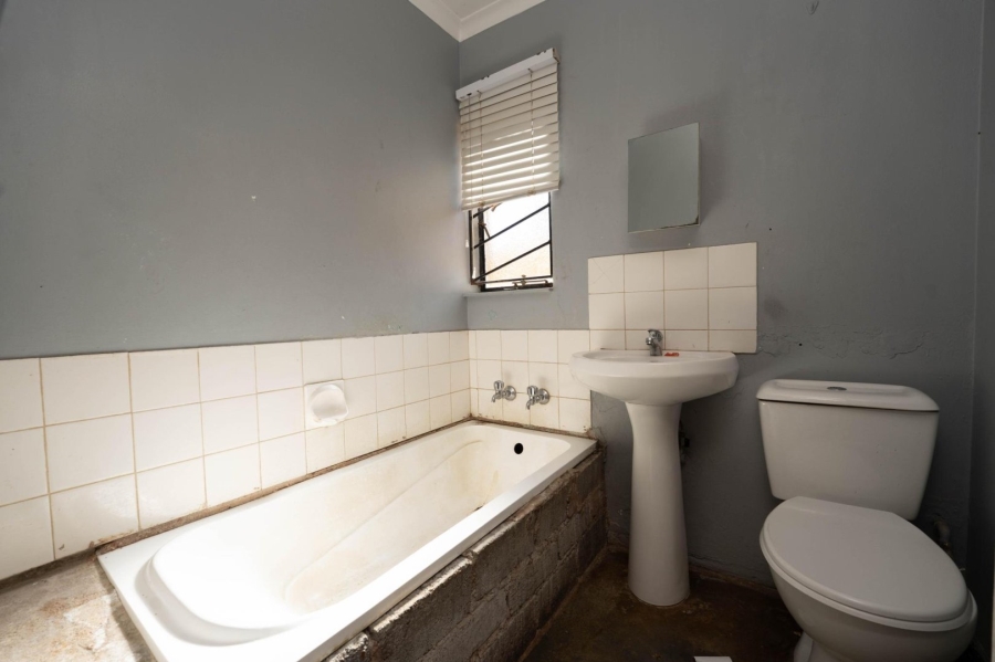 To Let 2 Bedroom Property for Rent in Protea North Gauteng