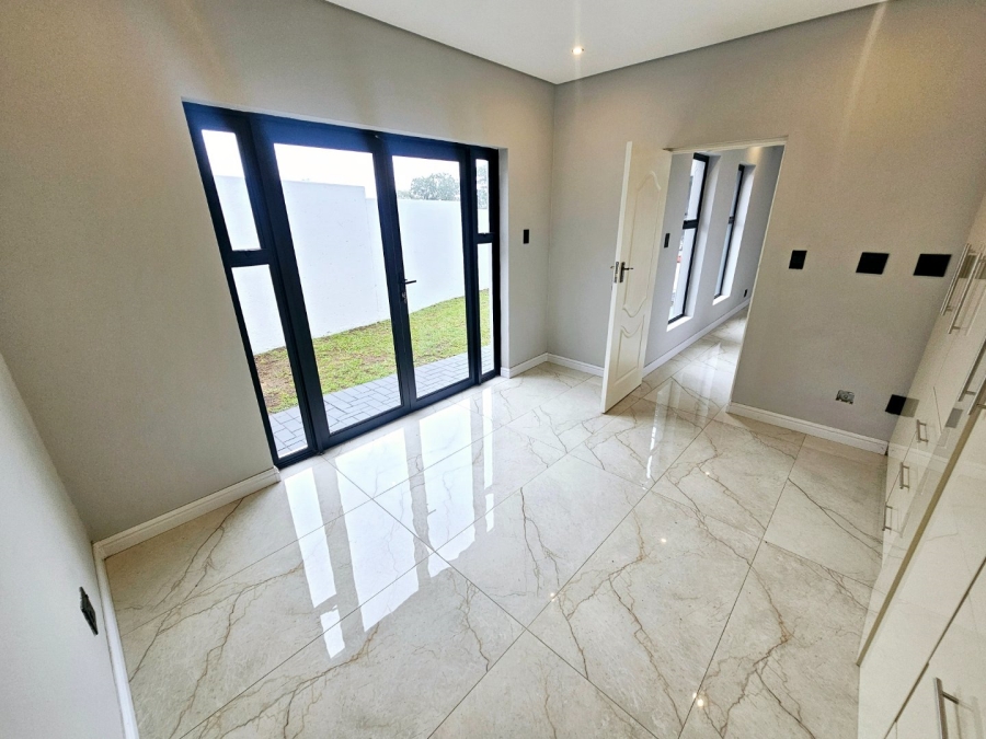 4 Bedroom Property for Sale in Eldoraigne Gauteng