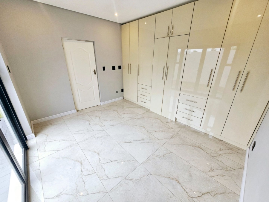 4 Bedroom Property for Sale in Eldoraigne Gauteng
