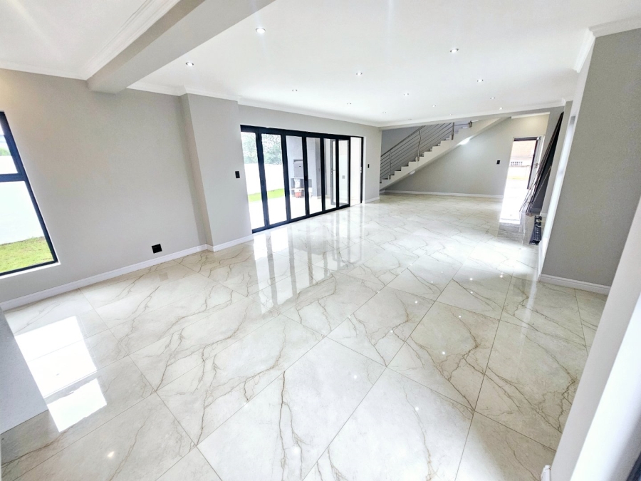 4 Bedroom Property for Sale in Eldoraigne Gauteng
