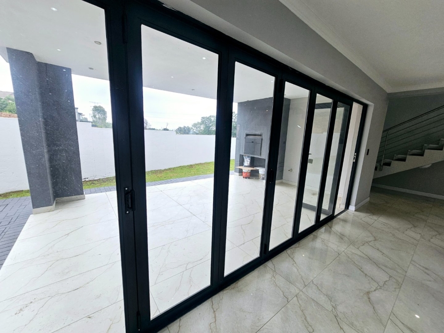 4 Bedroom Property for Sale in Eldoraigne Gauteng