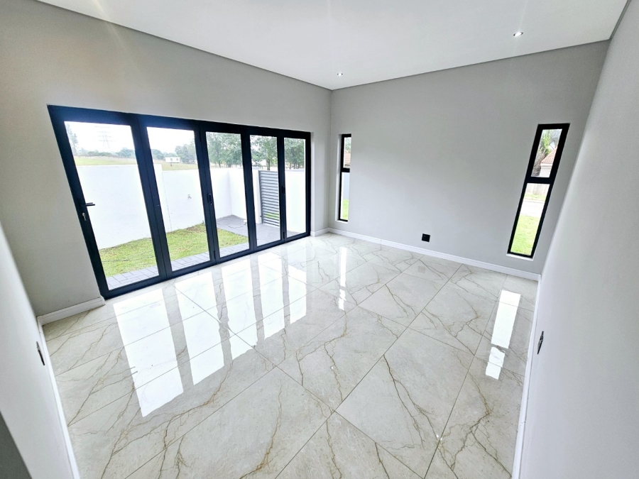 4 Bedroom Property for Sale in Eldoraigne Gauteng