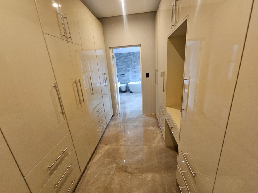 4 Bedroom Property for Sale in Eldoraigne Gauteng