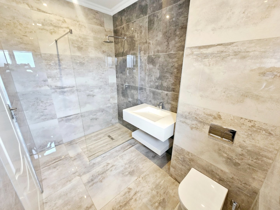 4 Bedroom Property for Sale in Eldoraigne Gauteng
