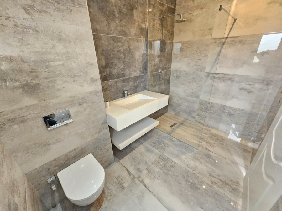 4 Bedroom Property for Sale in Eldoraigne Gauteng