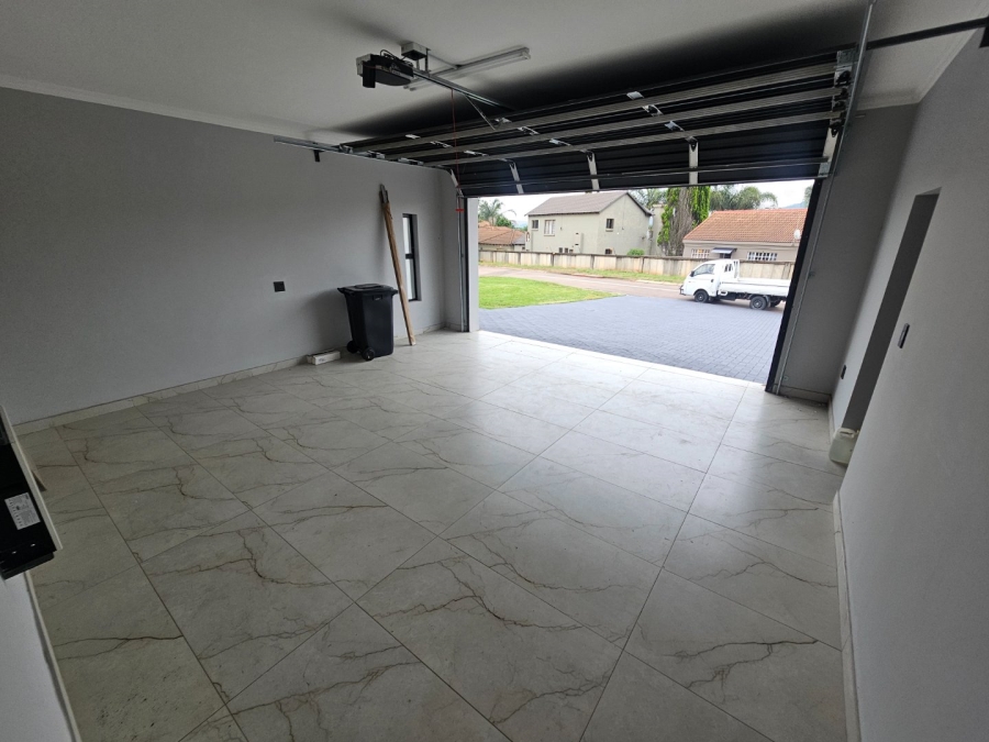 4 Bedroom Property for Sale in Eldoraigne Gauteng