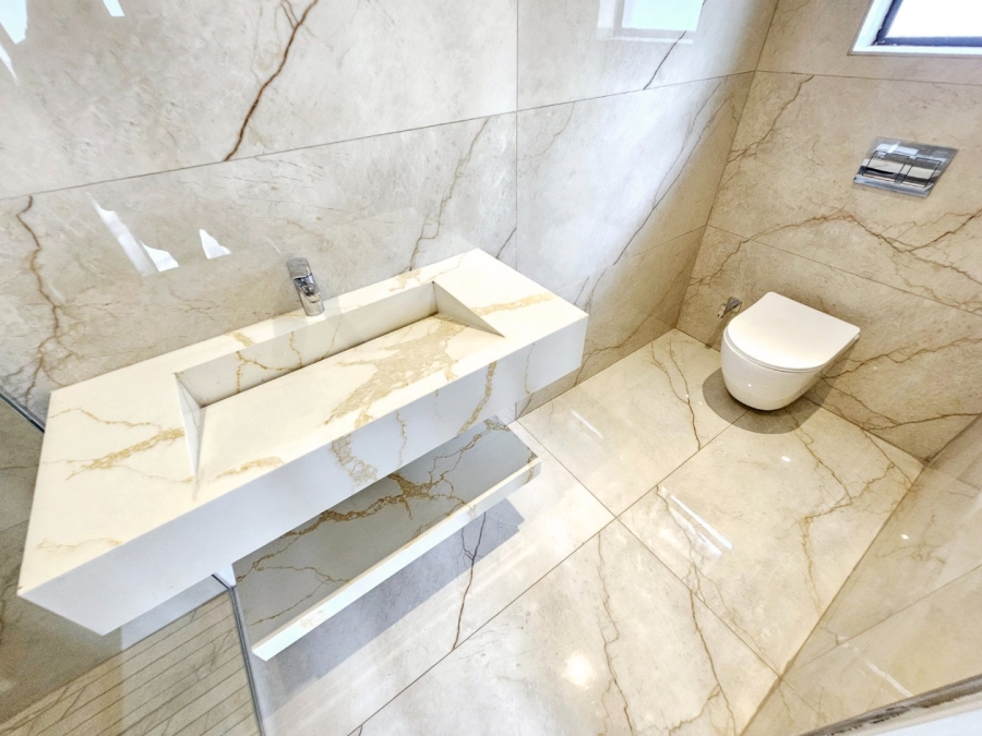 4 Bedroom Property for Sale in Eldoraigne Gauteng