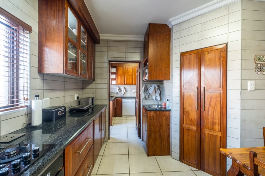 To Let 4 Bedroom Property for Rent in Rietvalleirand Gauteng
