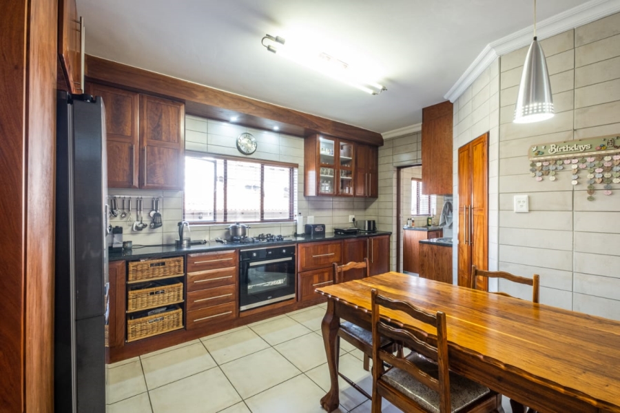 To Let 4 Bedroom Property for Rent in Rietvalleirand Gauteng