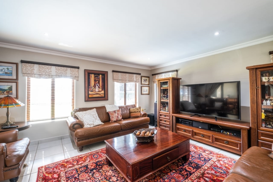 To Let 4 Bedroom Property for Rent in Rietvalleirand Gauteng