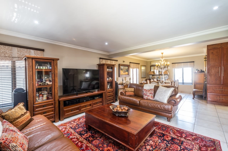 To Let 4 Bedroom Property for Rent in Rietvalleirand Gauteng