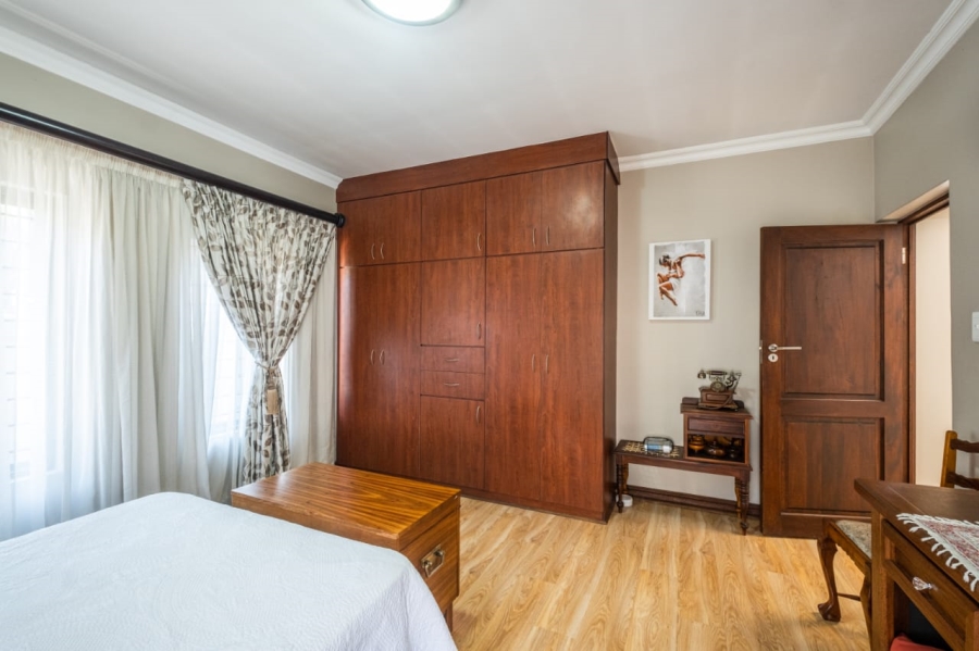 To Let 4 Bedroom Property for Rent in Rietvalleirand Gauteng