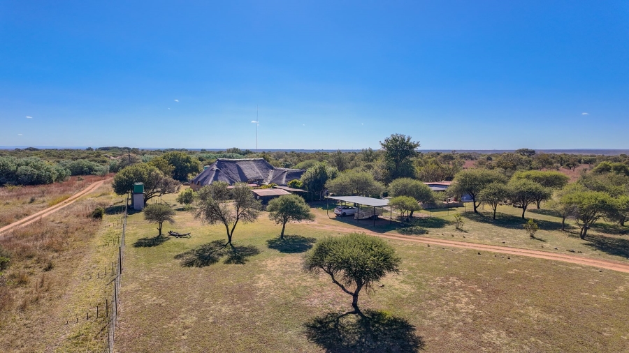 8 Bedroom Property for Sale in Dinokeng Game Reserve Gauteng