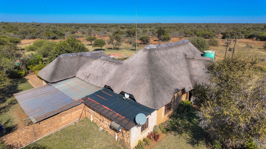 8 Bedroom Property for Sale in Dinokeng Game Reserve Gauteng