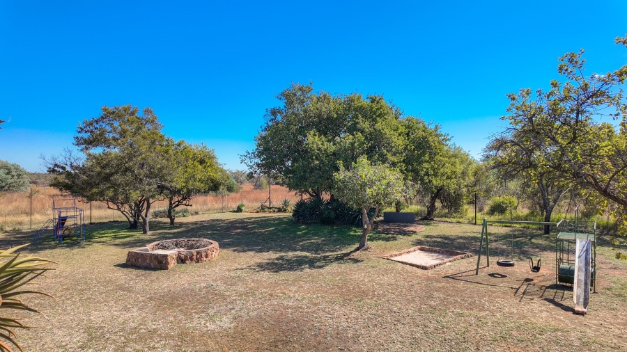 8 Bedroom Property for Sale in Dinokeng Game Reserve Gauteng