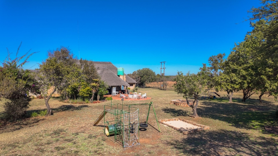 8 Bedroom Property for Sale in Dinokeng Game Reserve Gauteng