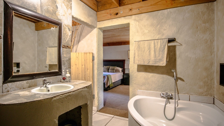 8 Bedroom Property for Sale in Dinokeng Game Reserve Gauteng