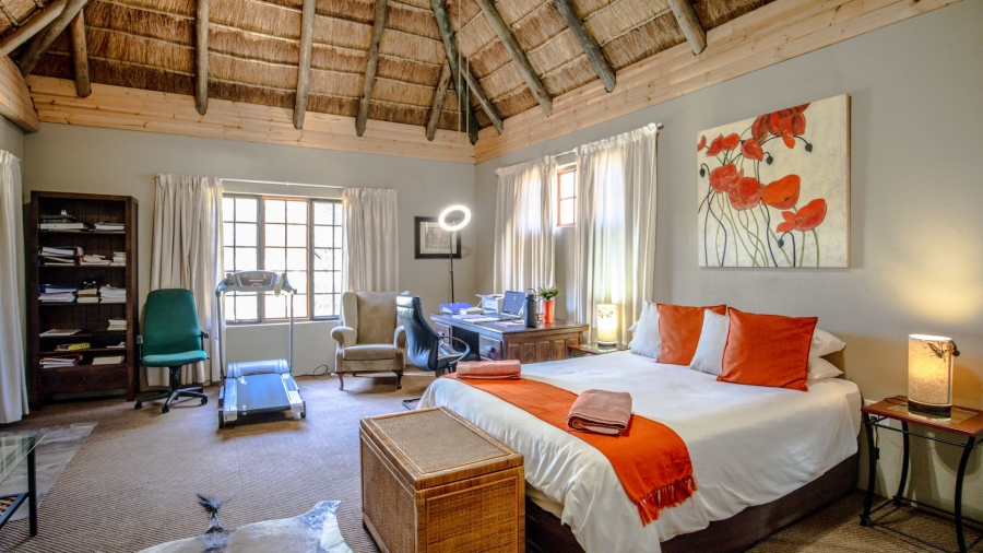 8 Bedroom Property for Sale in Dinokeng Game Reserve Gauteng