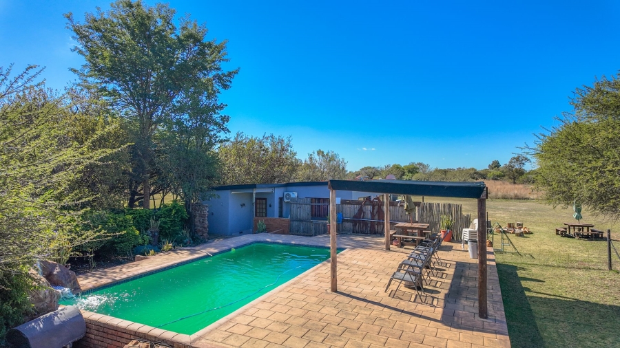 8 Bedroom Property for Sale in Dinokeng Game Reserve Gauteng