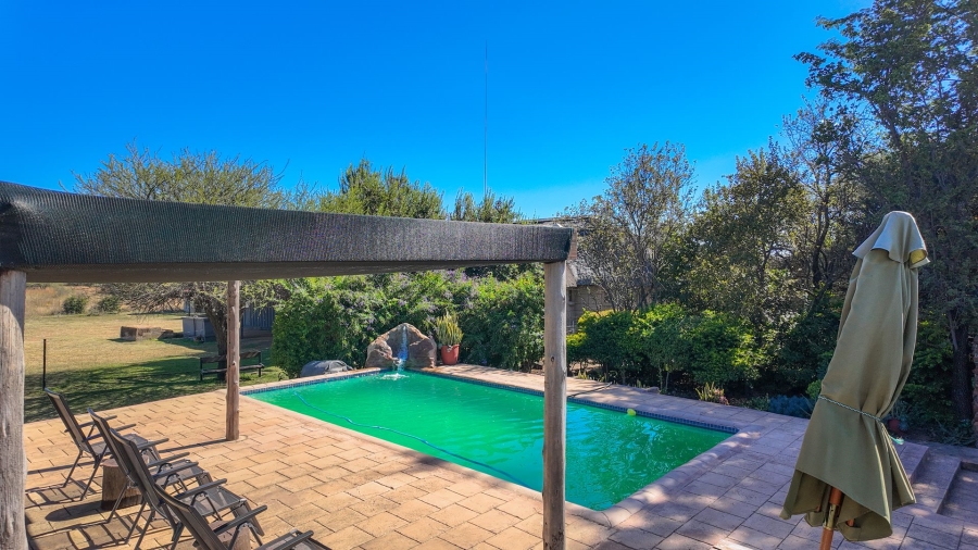 8 Bedroom Property for Sale in Dinokeng Game Reserve Gauteng