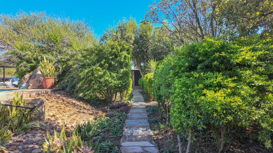 8 Bedroom Property for Sale in Dinokeng Game Reserve Gauteng