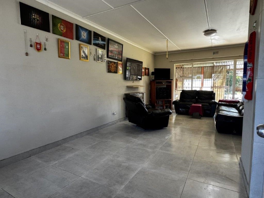 4 Bedroom Property for Sale in Birchleigh Gauteng