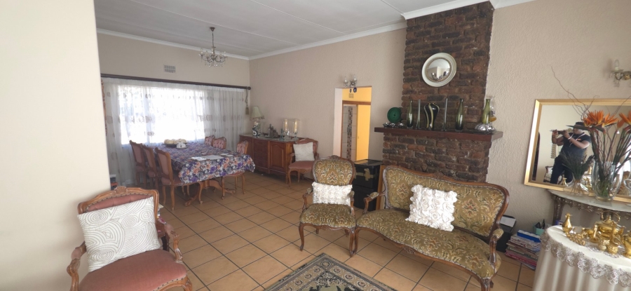 4 Bedroom Property for Sale in Brackendowns Gauteng