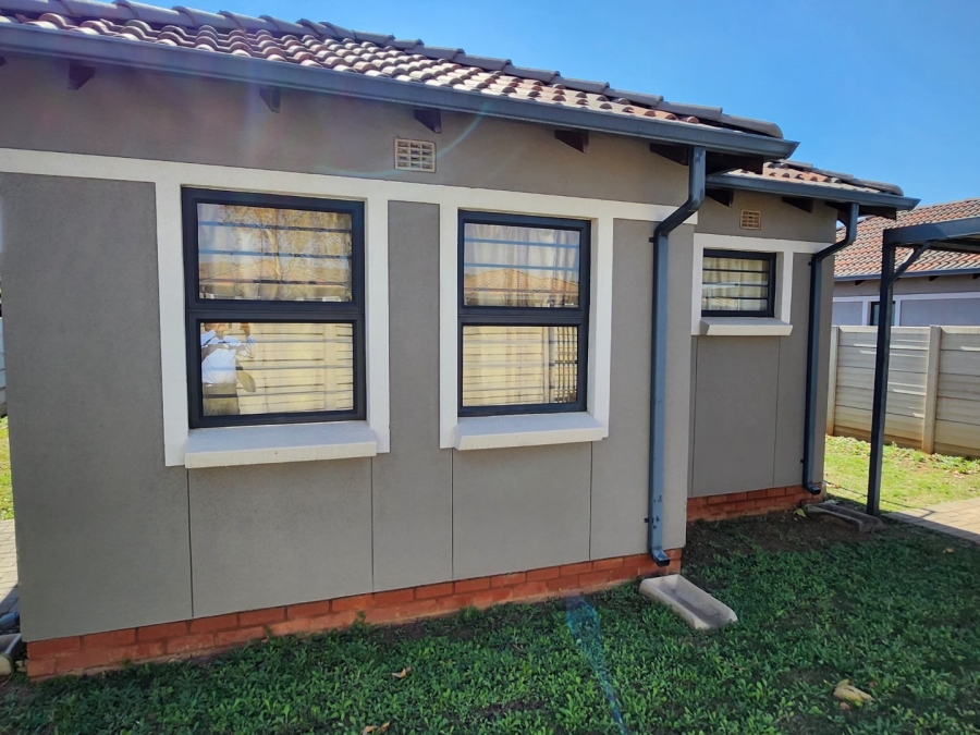 3 Bedroom Property for Sale in Andeon AH Gauteng